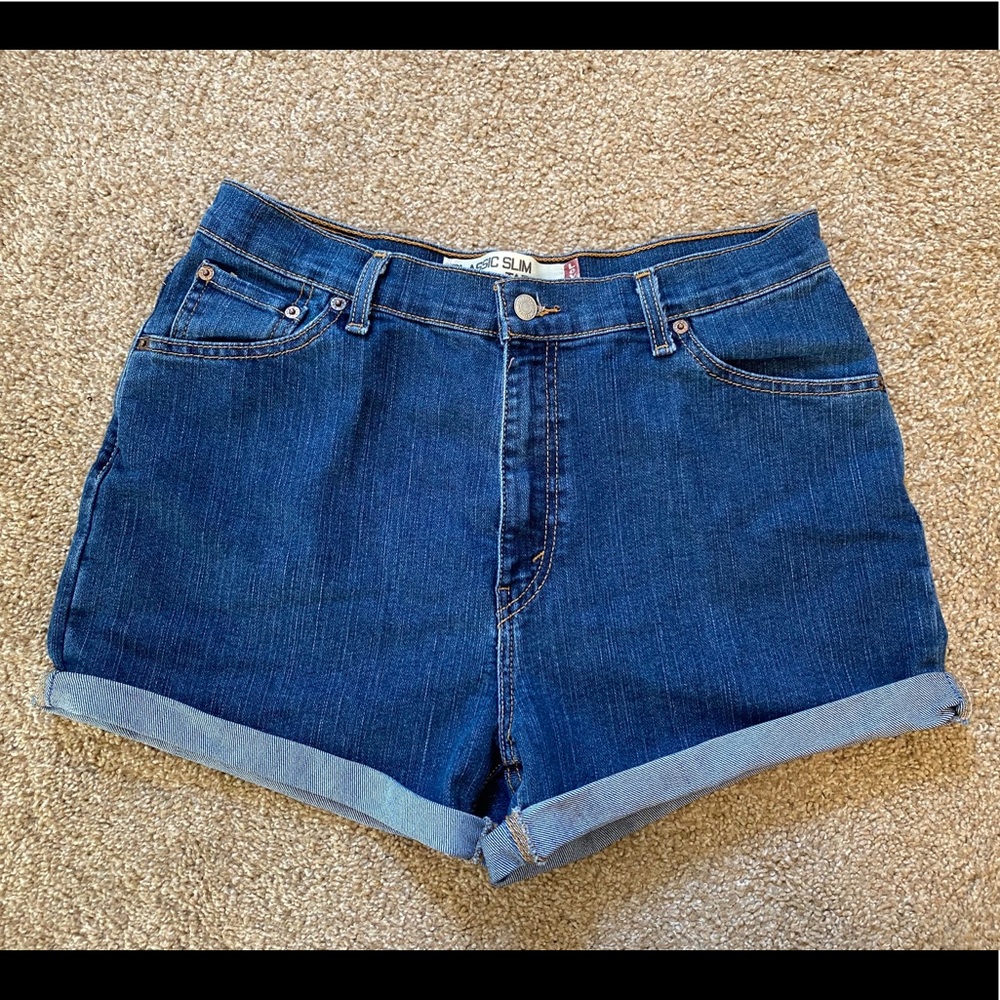 Levi’s High Waisted Cuffed Hem Shorts